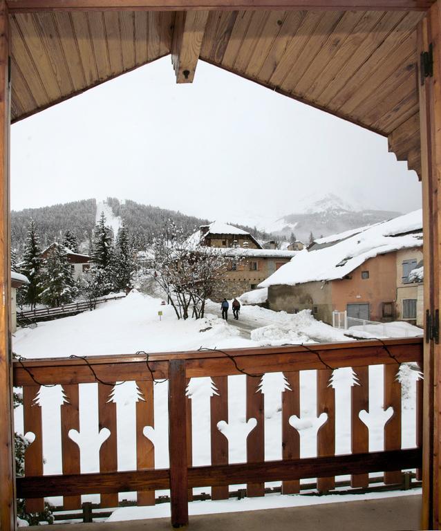 B&B Chalet La Providence Le Sauze Oda fotoğraf